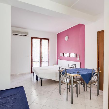 Blu Marlin bungalow Appartamenti con piscina Lido Adriano Esterno foto