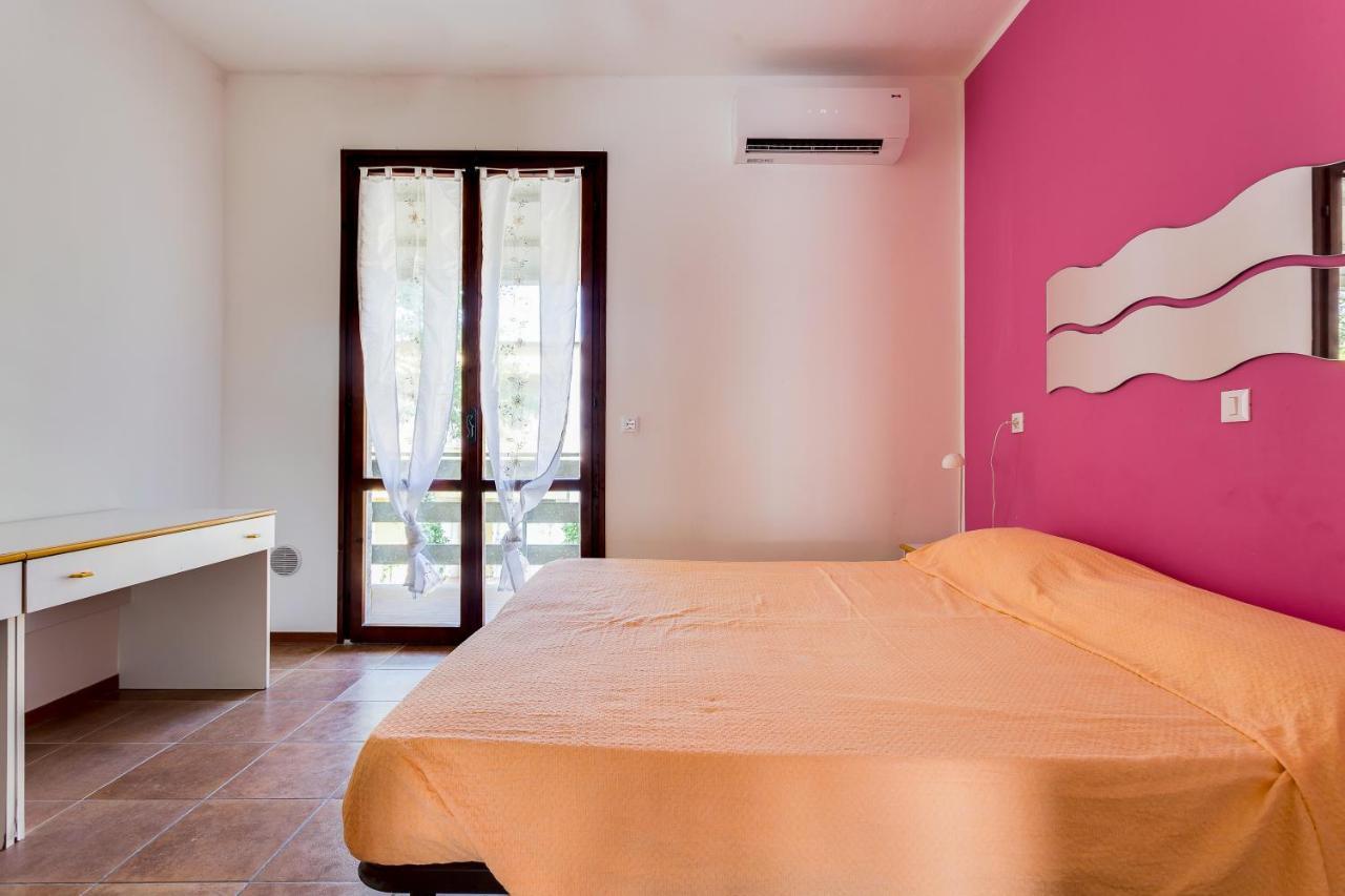 Blu Marlin bungalow Appartamenti con piscina Lido Adriano Esterno foto