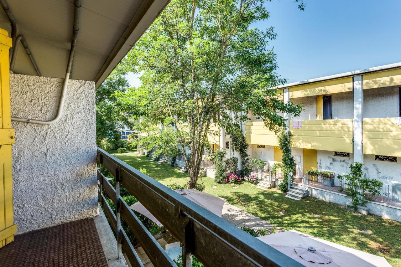 Blu Marlin bungalow Appartamenti con piscina Lido Adriano Esterno foto
