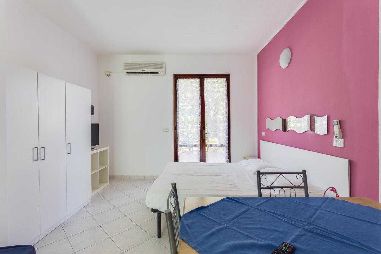 Blu Marlin bungalow Appartamenti con piscina Lido Adriano Esterno foto