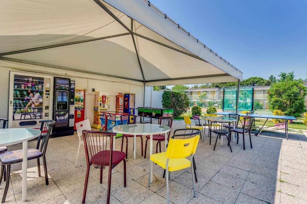 Blu Marlin bungalow Appartamenti con piscina Lido Adriano Esterno foto