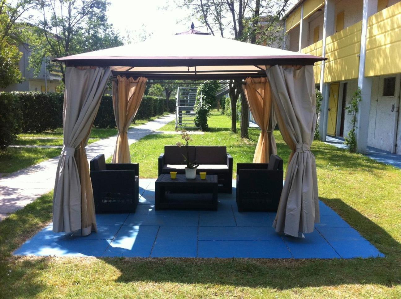 Blu Marlin bungalow Appartamenti con piscina Lido Adriano Esterno foto